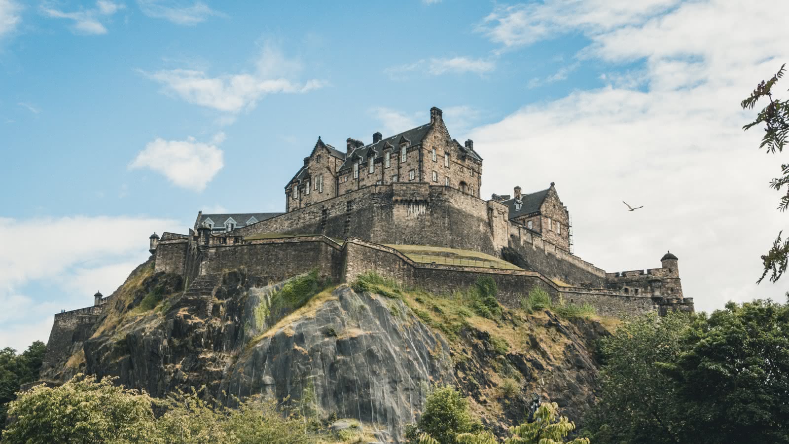 El Castillo de Edimburgo en la cima de Castle Rock