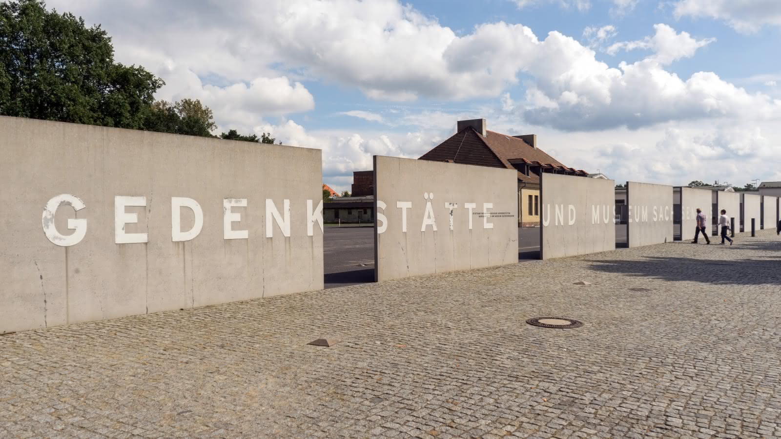 sachsenhausen concentration camp memorial tour from berlin