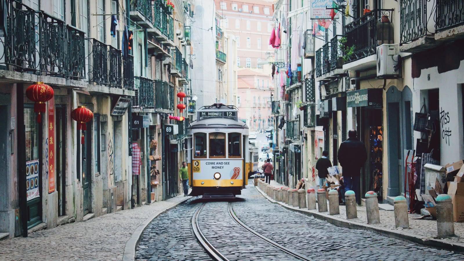Descubriendo Lisboa con los walking tours de SANDEMANs